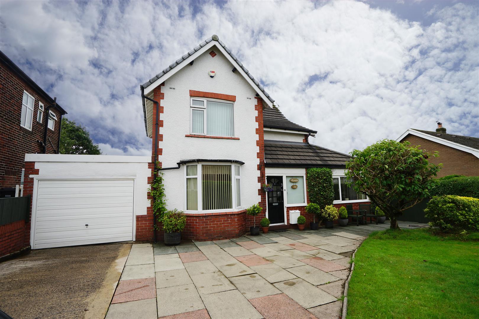 Property in Ansdell Road, Horwich, Bolton, Lancashire, BL6 7HJ