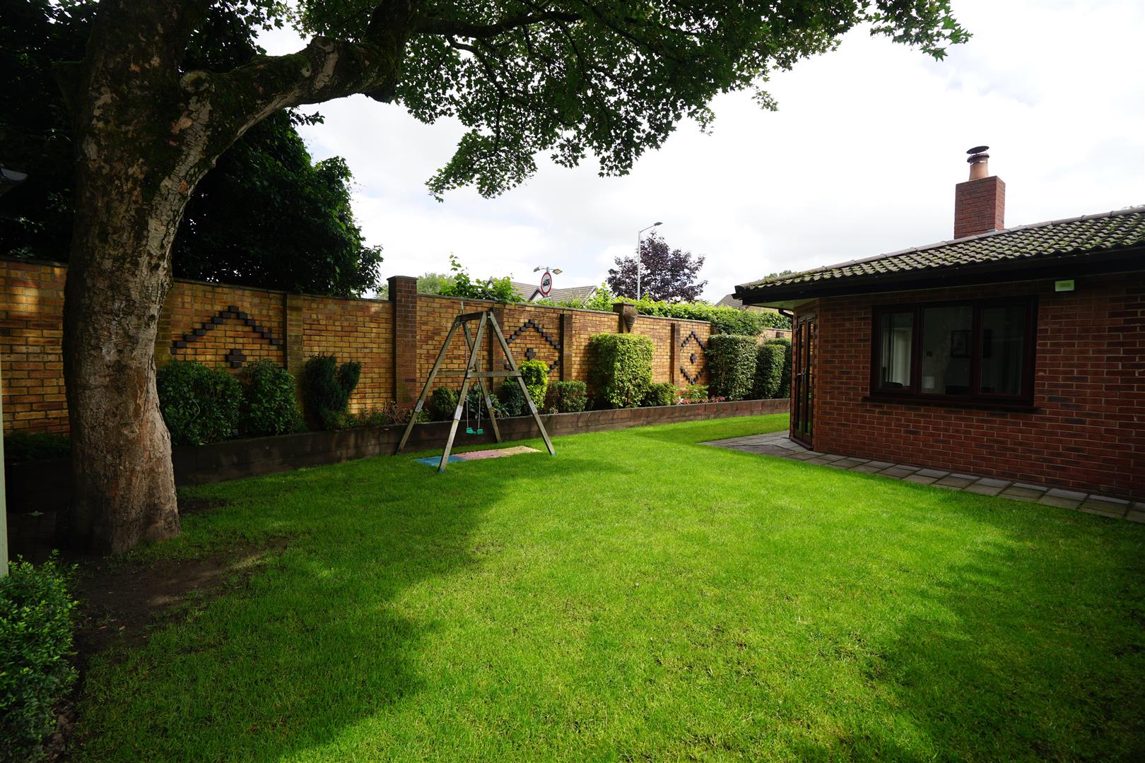 Property in Avonhead Close, Horwich, Bolton, Lancashire, BL6 5QD