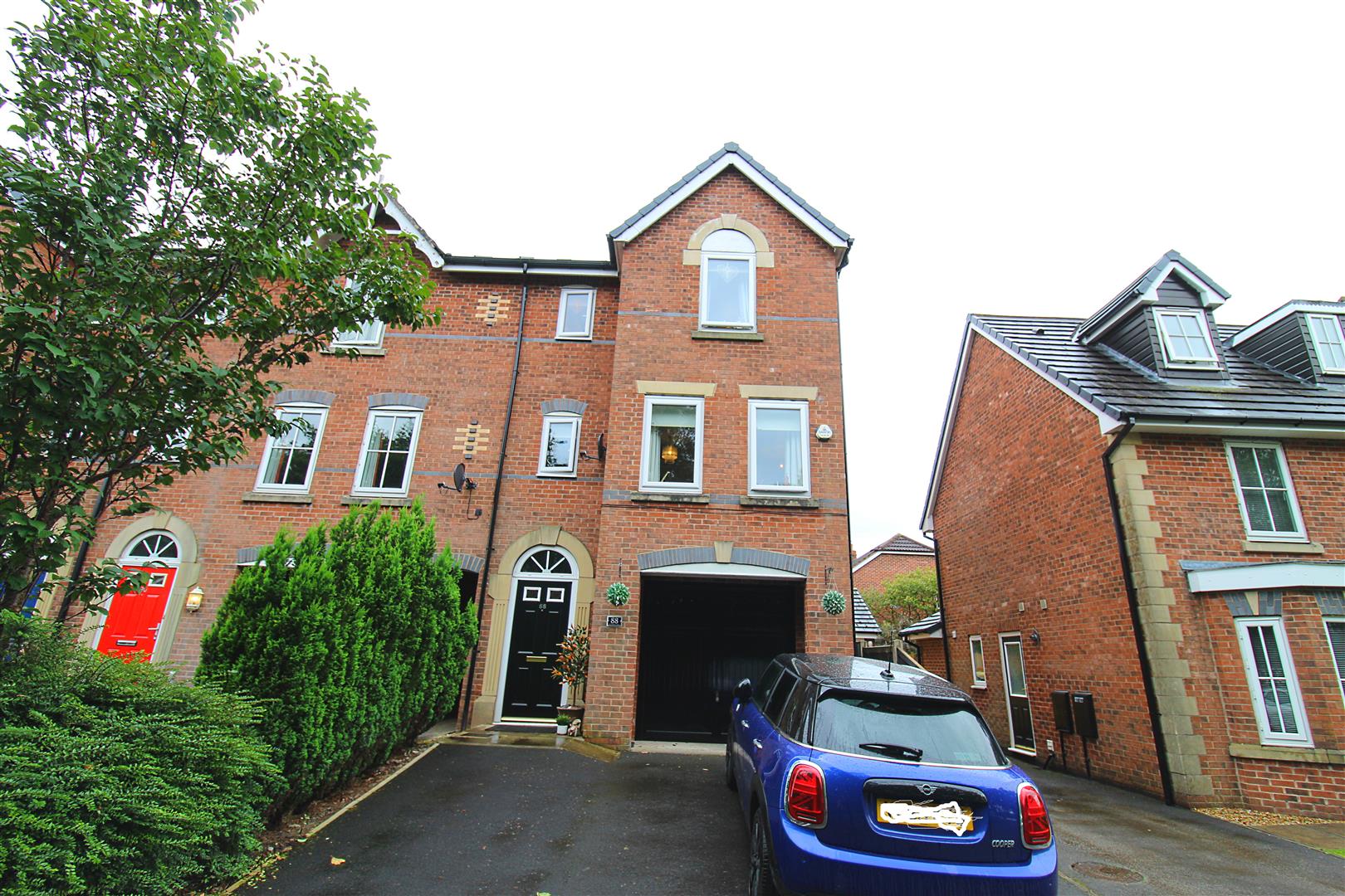 Property in Butterwick Fields, Horwich, Bolton, Lancashire, BL6 5GZ