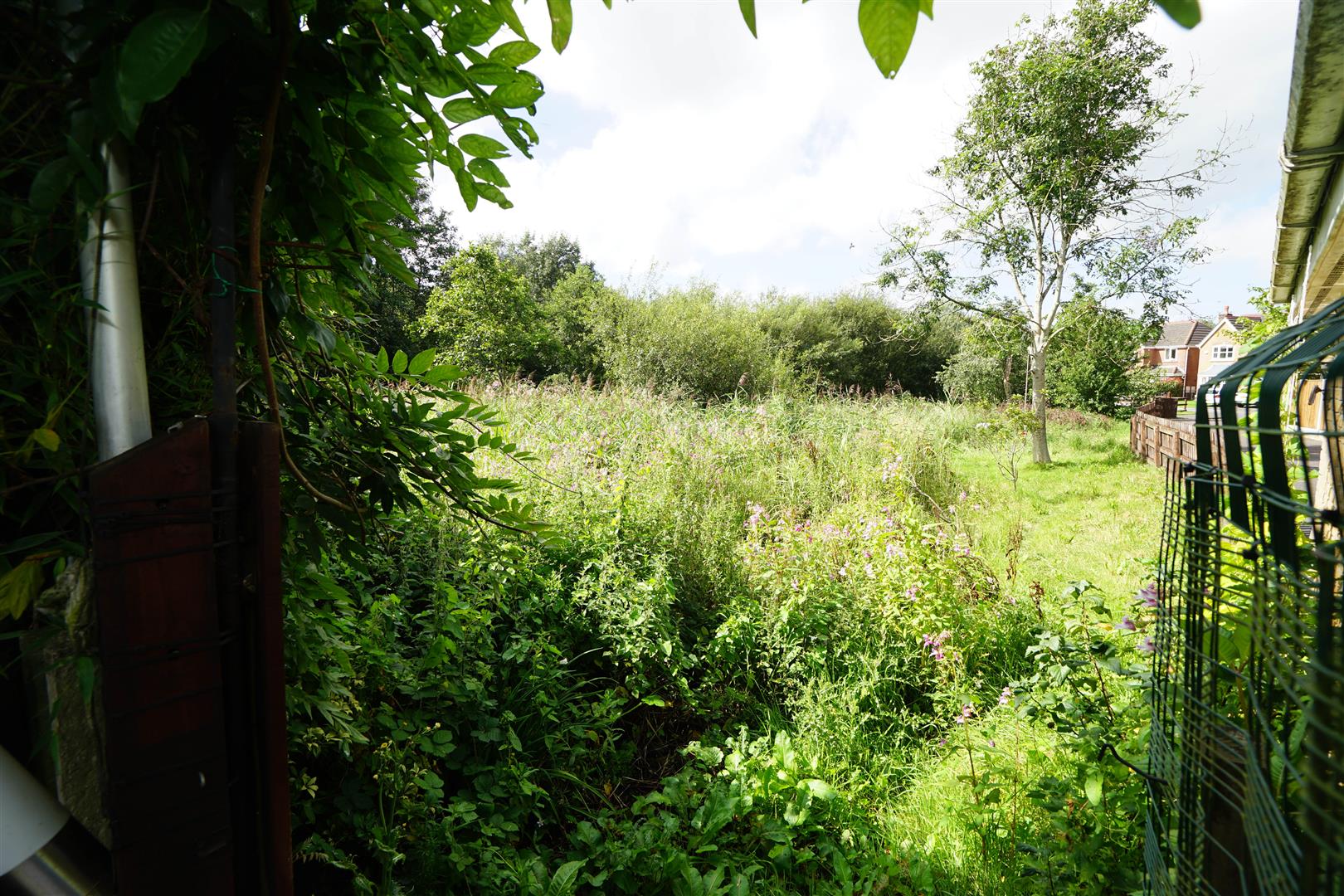 Property in Rotherhead Close, Horwich, Bolton, Lancashire, BL6 5UG