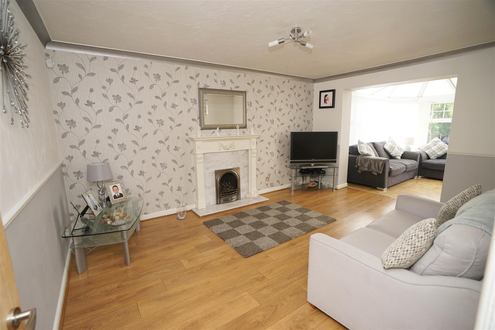 Property in Rotherhead Close, Horwich, Bolton, Lancashire, BL6 5UG