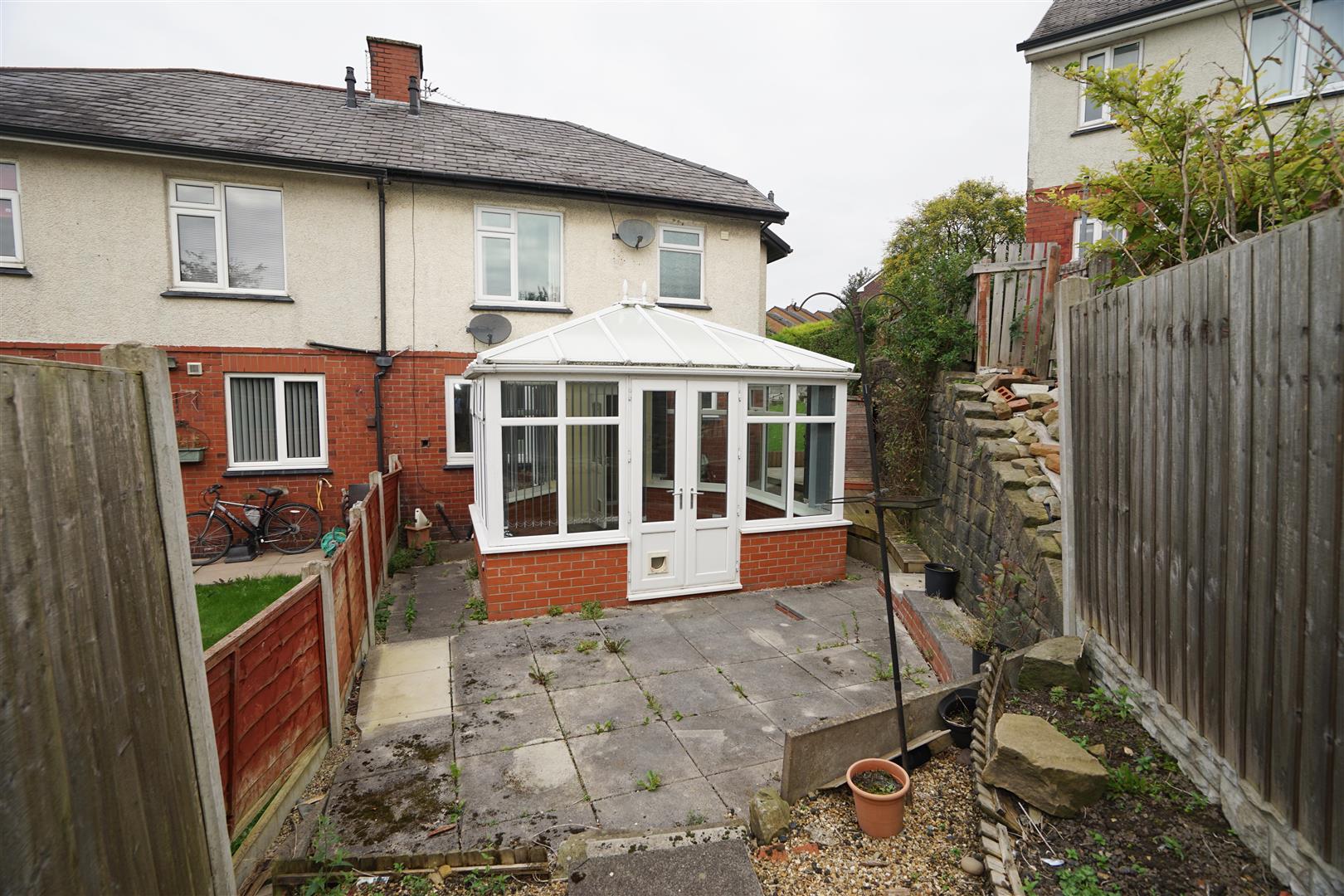 Property in Ainsworth Avenue, Horwich, Bolton, Lancashire, BL6 6NL