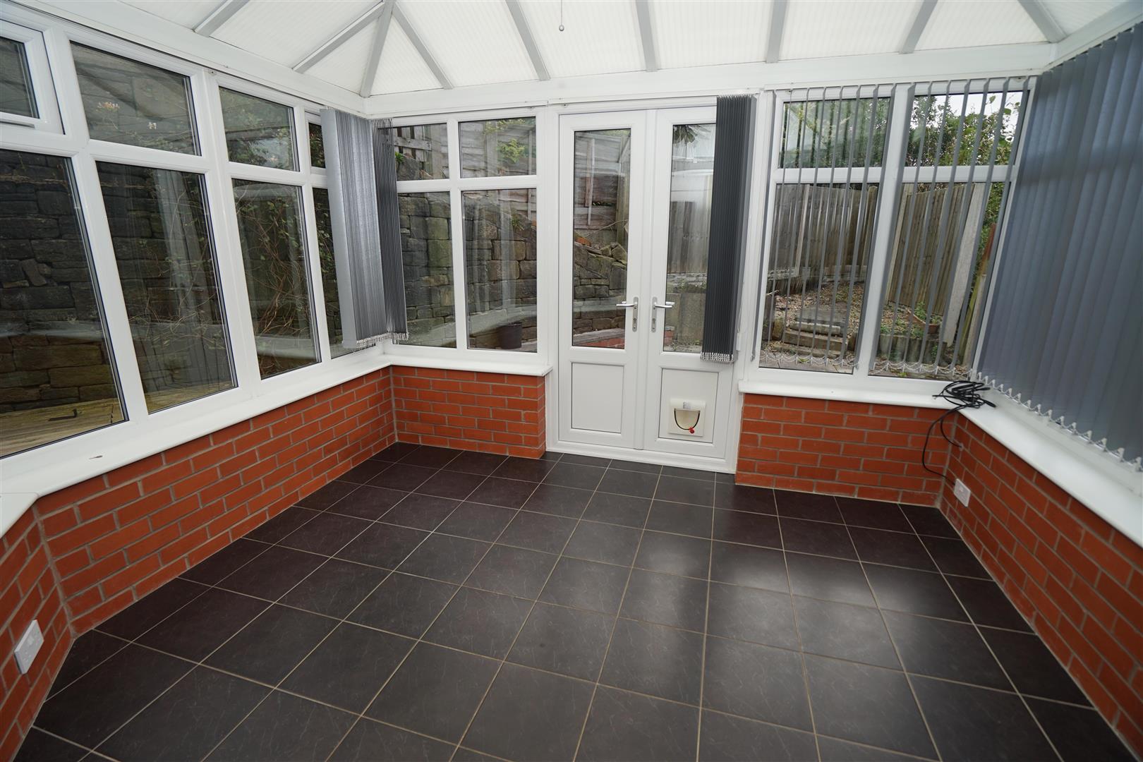 Property in Ainsworth Avenue, Horwich, Bolton, Lancashire, BL6 6NL