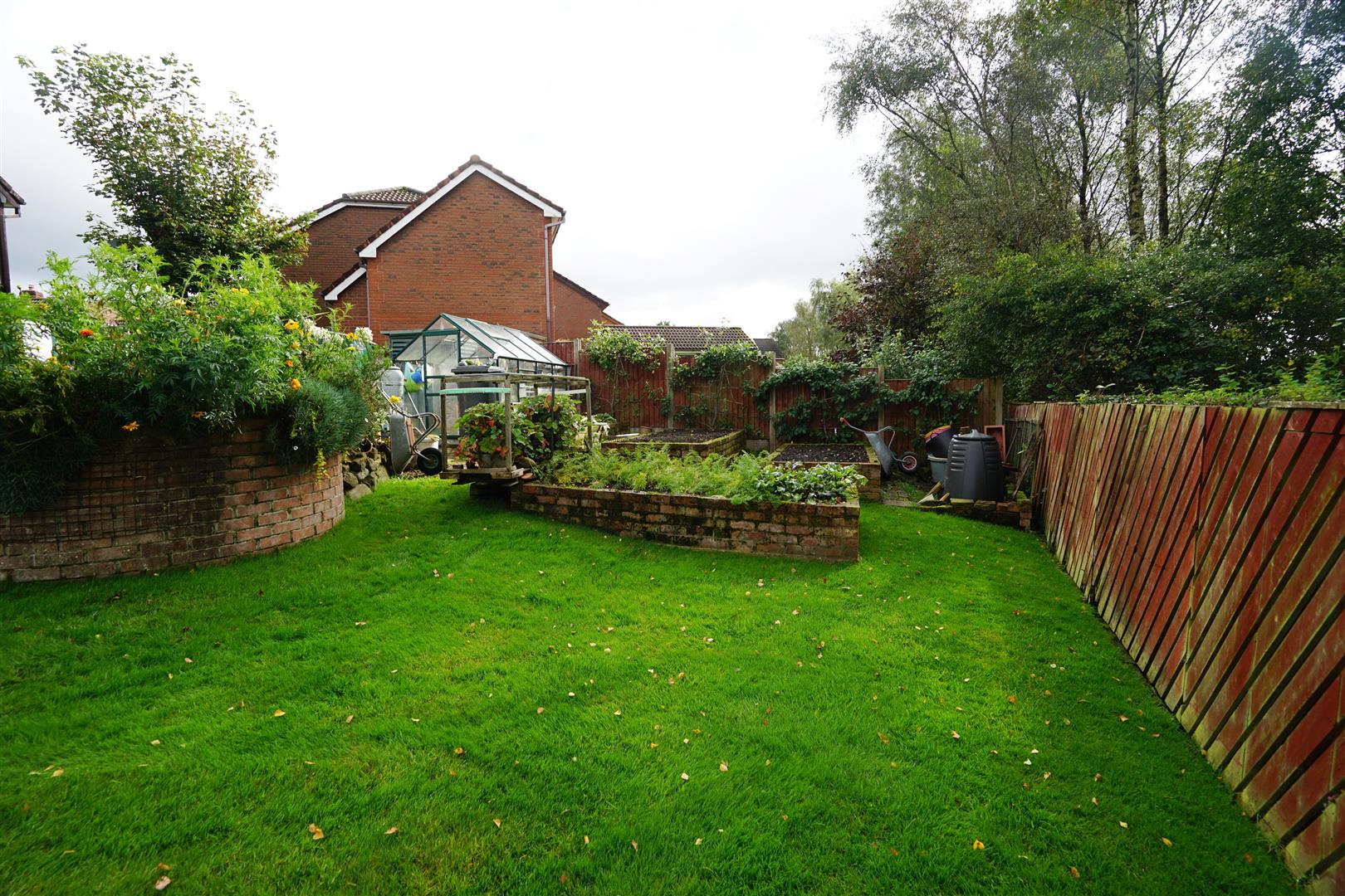 Property in Cotswold Drive, Horwich, Bolton, Lancashire, BL6 7DE