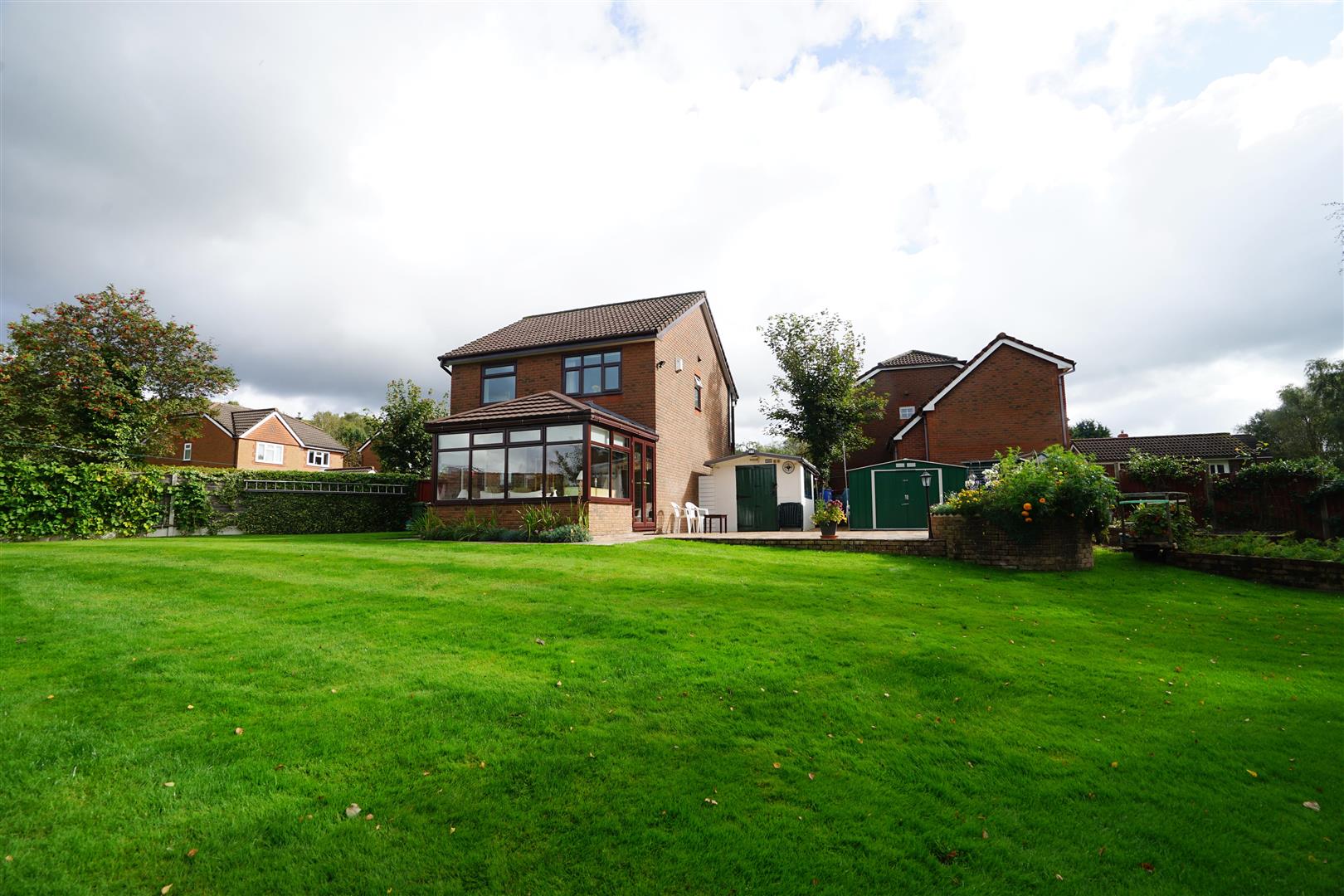 Property in Cotswold Drive, Horwich, Bolton, Lancashire, BL6 7DE