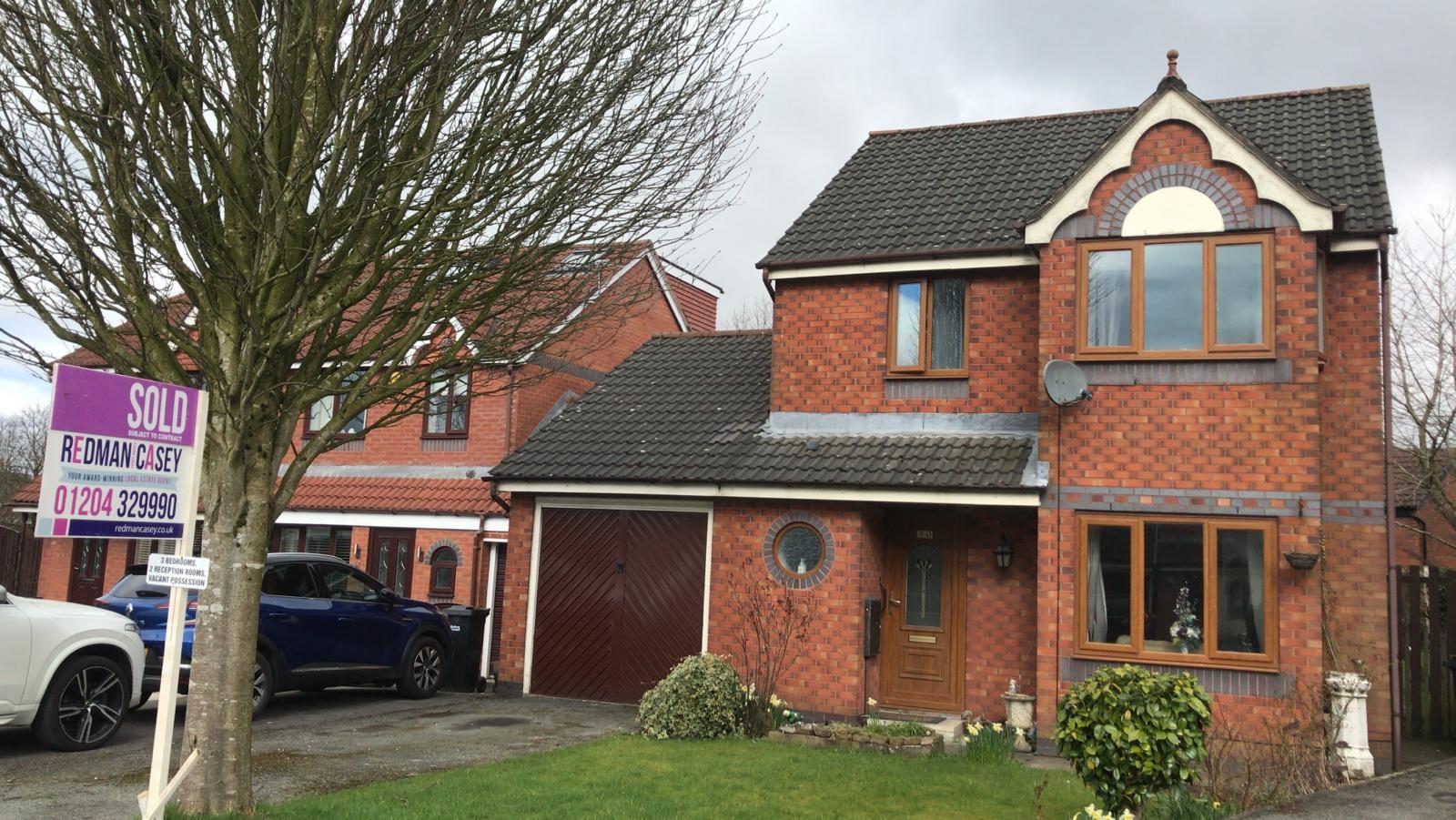 Property in Gresley Avenue, Horwich, Bolton, Lancashire, BL6 5TQ