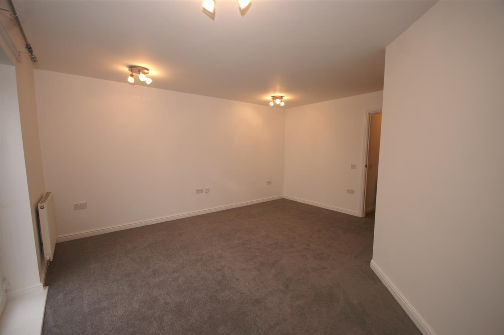 Property in Court, Horwich, Bolton, Greater Manchester, BL6 6FY