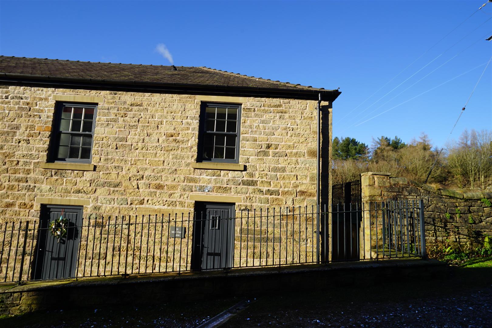 Property in Mill View Lane, Horwich, Bolton, Lancashire, BL6 6TL