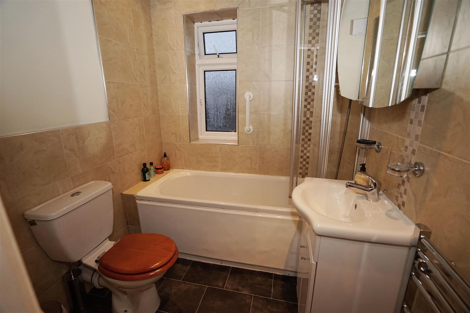 Property in Nuttall Avenue, Horwich, Bolton, Lancashire, BL6 5QZ