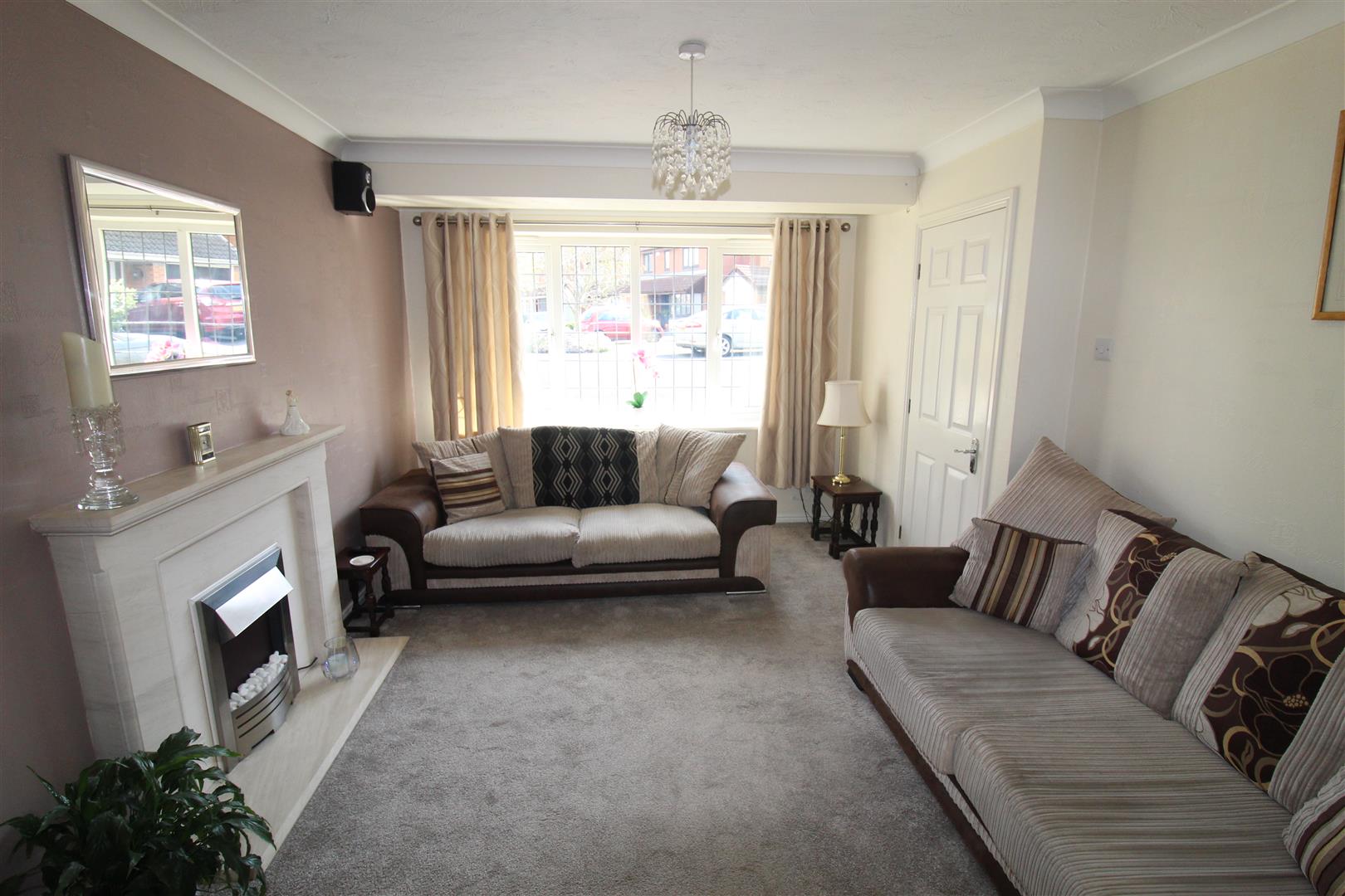Property in Rotherhead Close, Horwich, Bolton, Greater Manchester, BL6 5UG