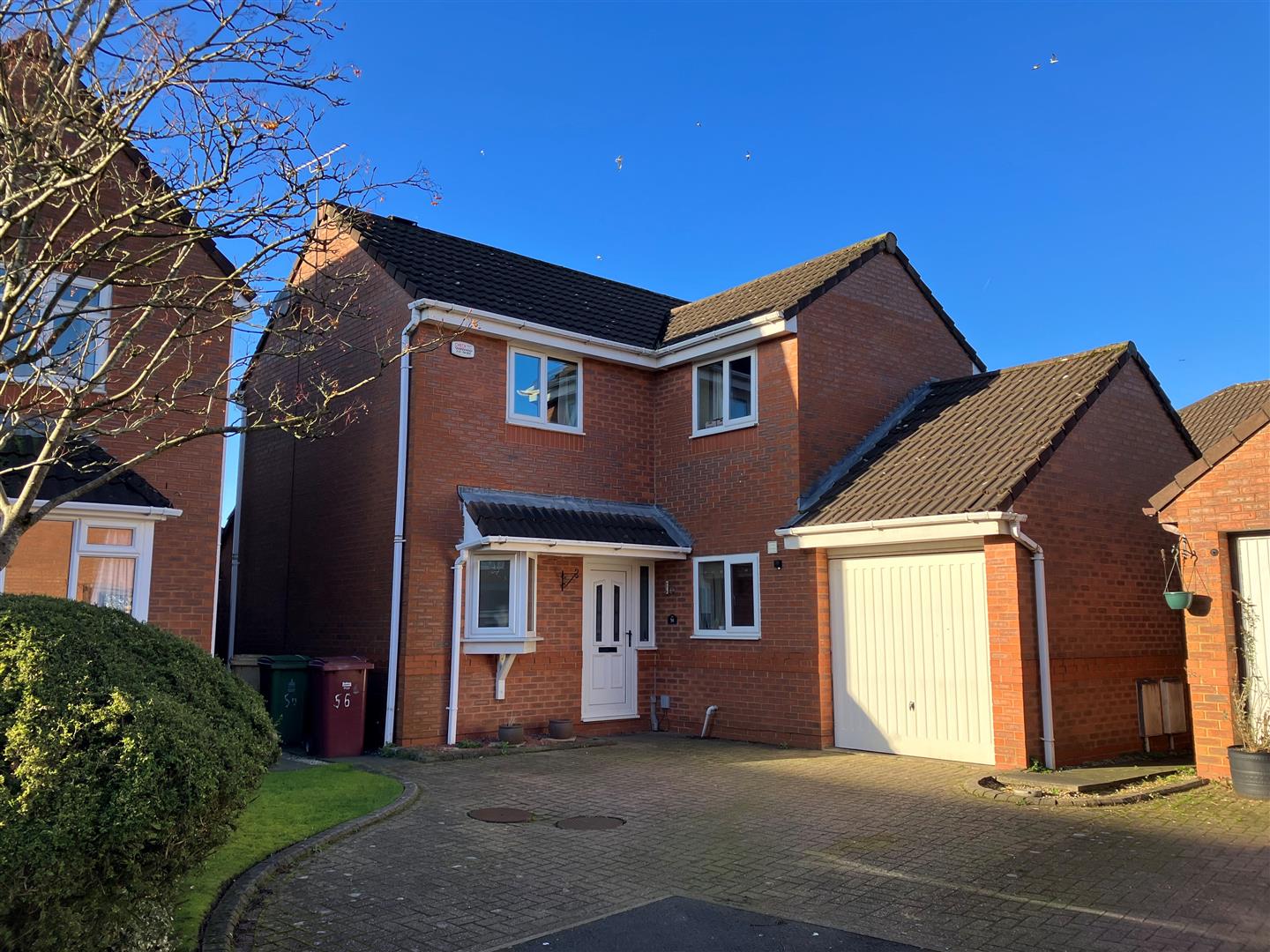 Property in Avonhead Close, Horwich, Bolton, BL6 5QD