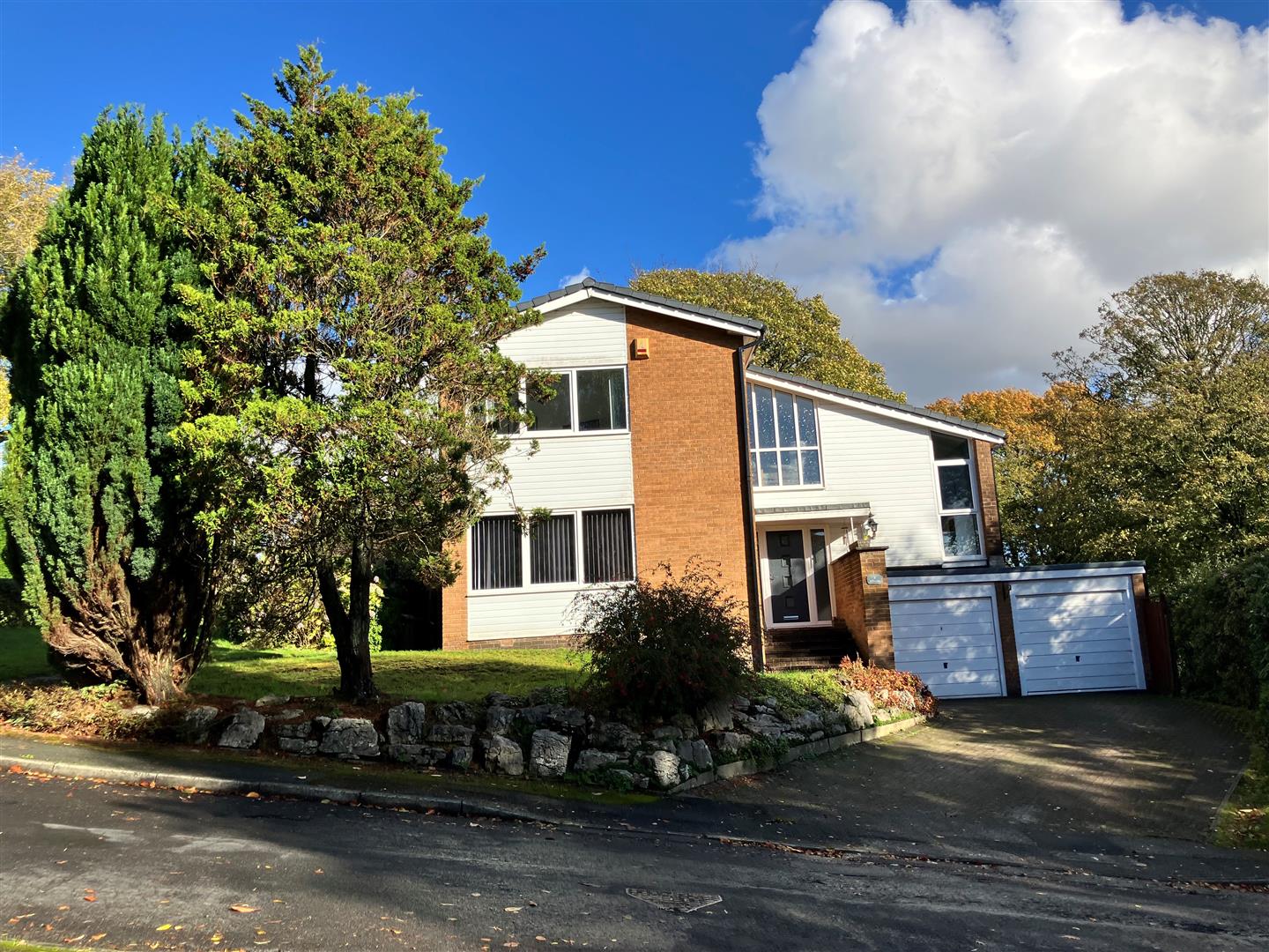 Hill Side, Heaton, Bolton, BL1,  5DT