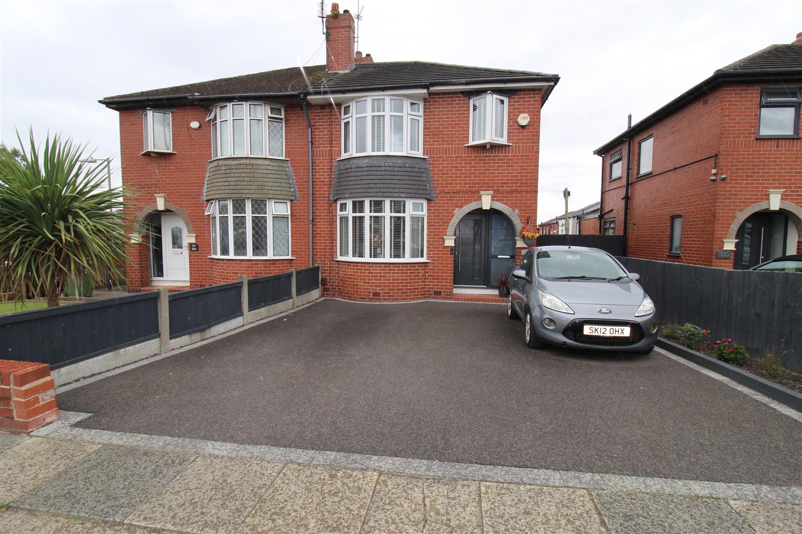 Chorley New Road, Horwich, Bolton, BL6, 6ES