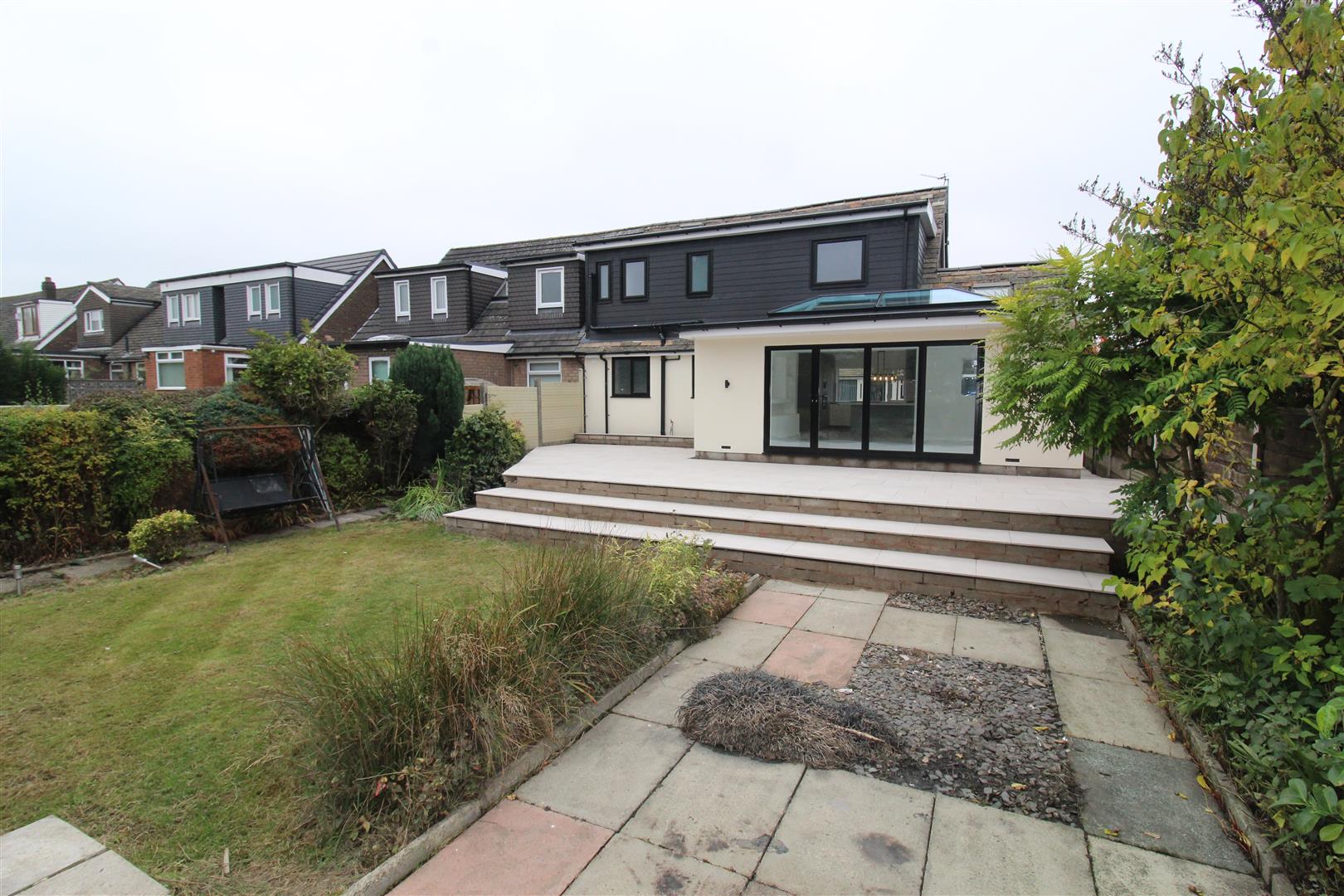 Elmwood Close, Over Hulton, Bolton, BL5,  1HF