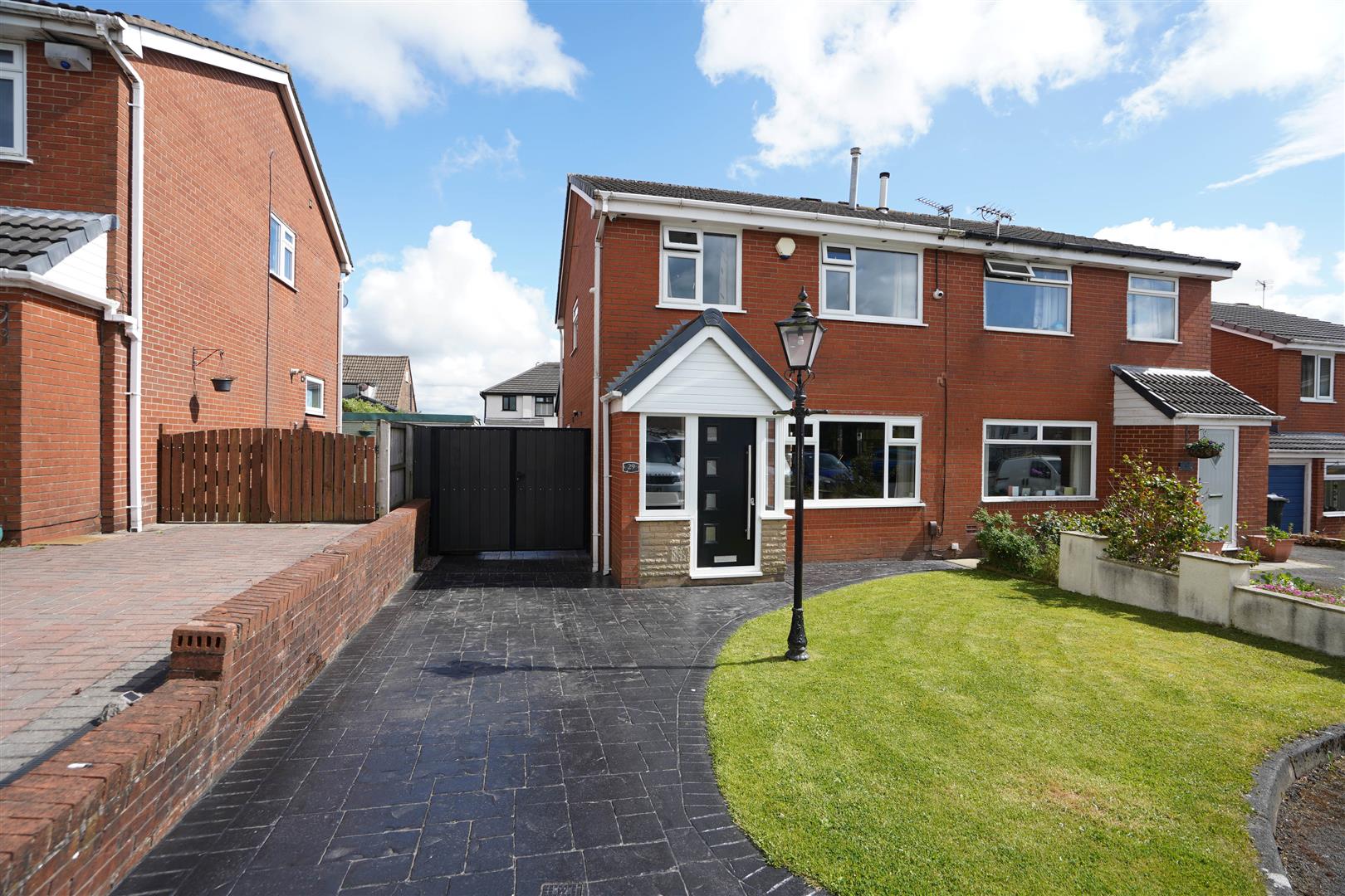 Eskdale Avenue, Blackrod, Bolton, BL6,  5SE