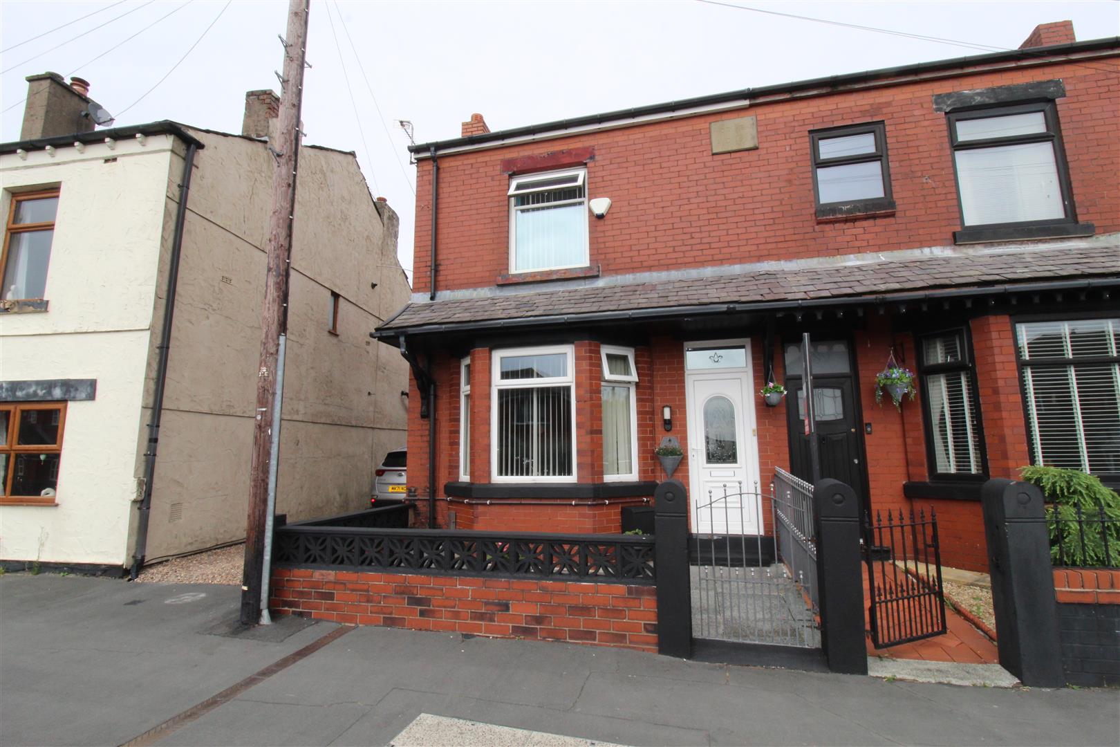 Manchester Road, Blackrod, Bolton, BL6,  5BD