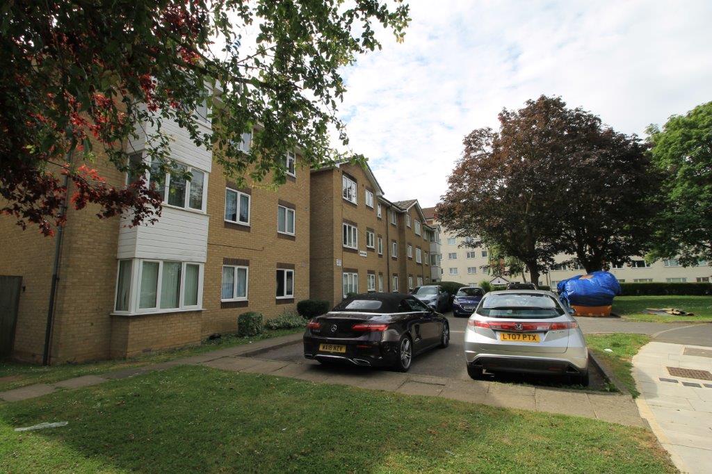 Byron Way, Northolt, UB5