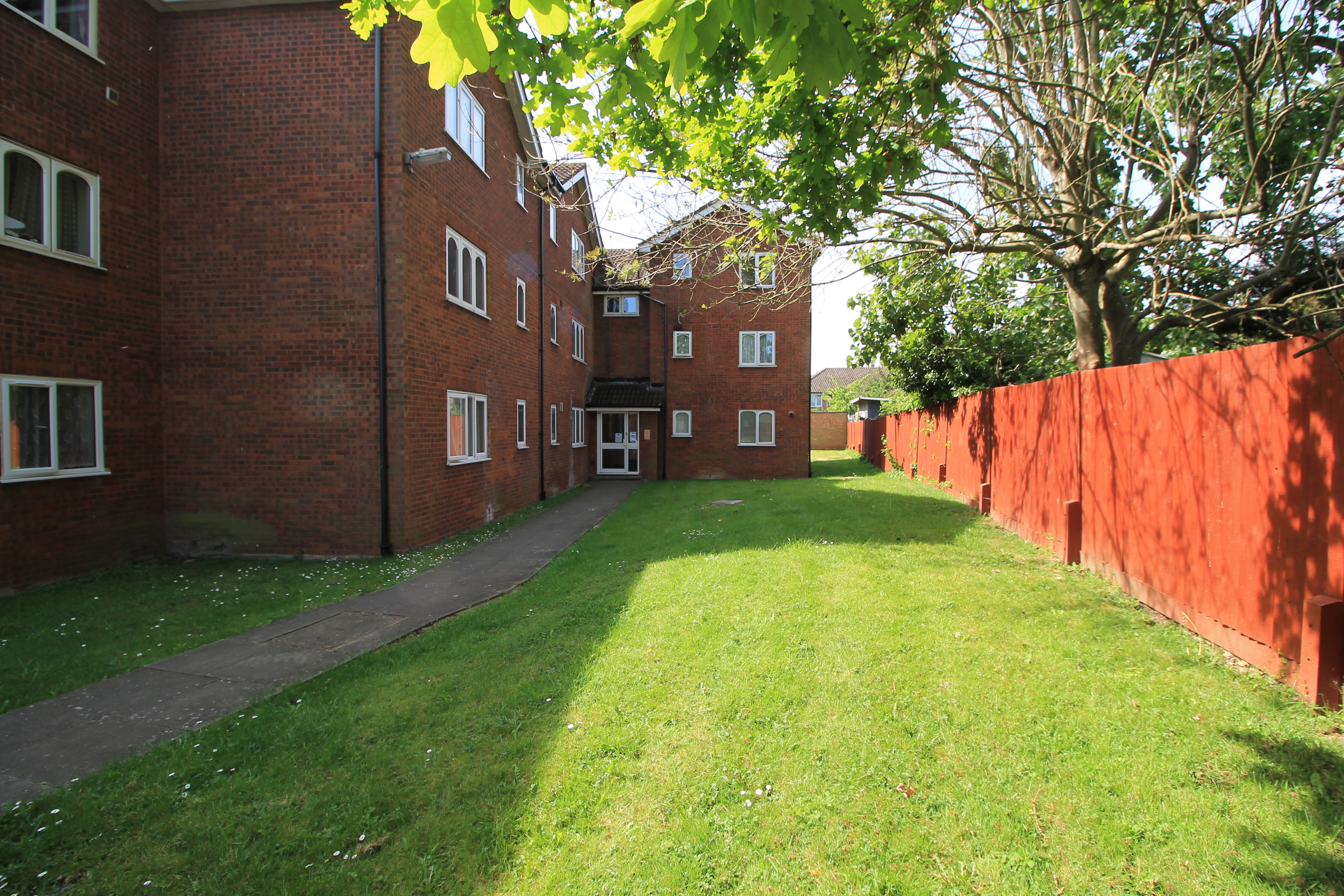 Vicarage Close, Northolt, UB5