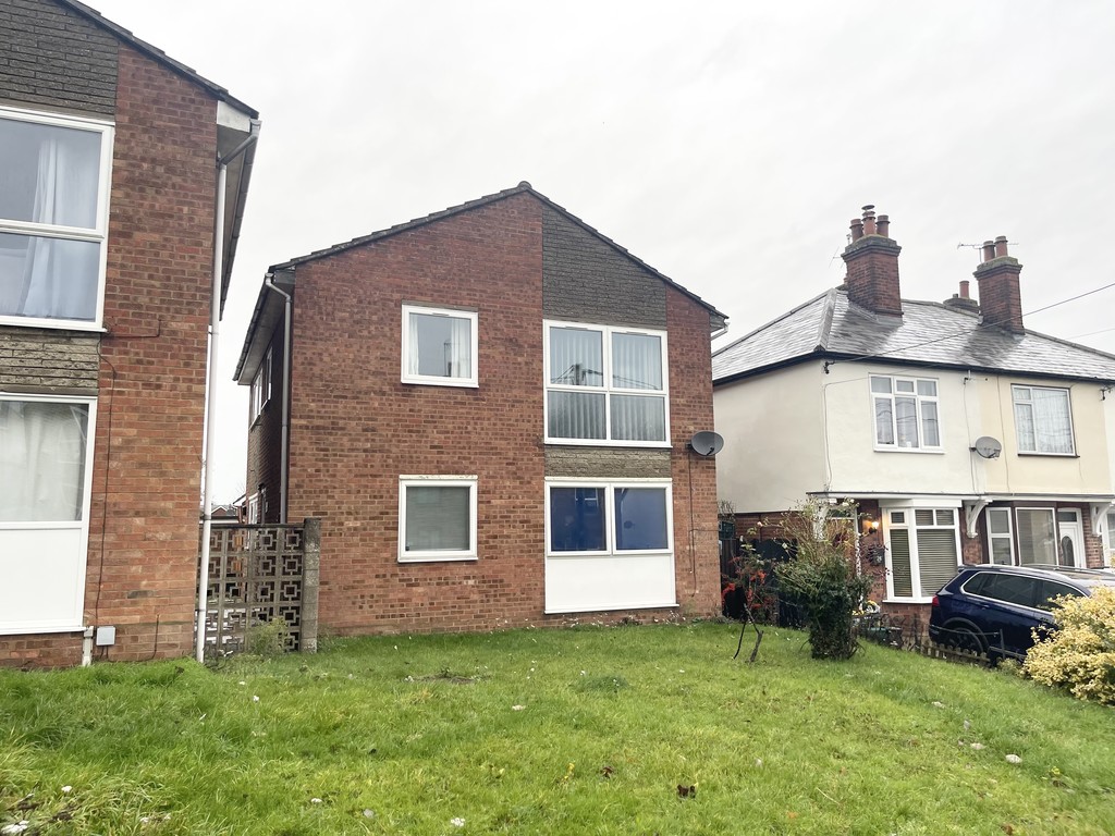 Knowles Close, Halstead, CO9