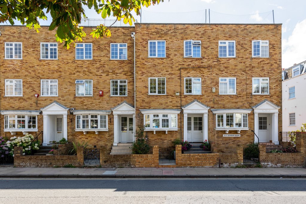 Property in Seymour Square, Brighton, BN2