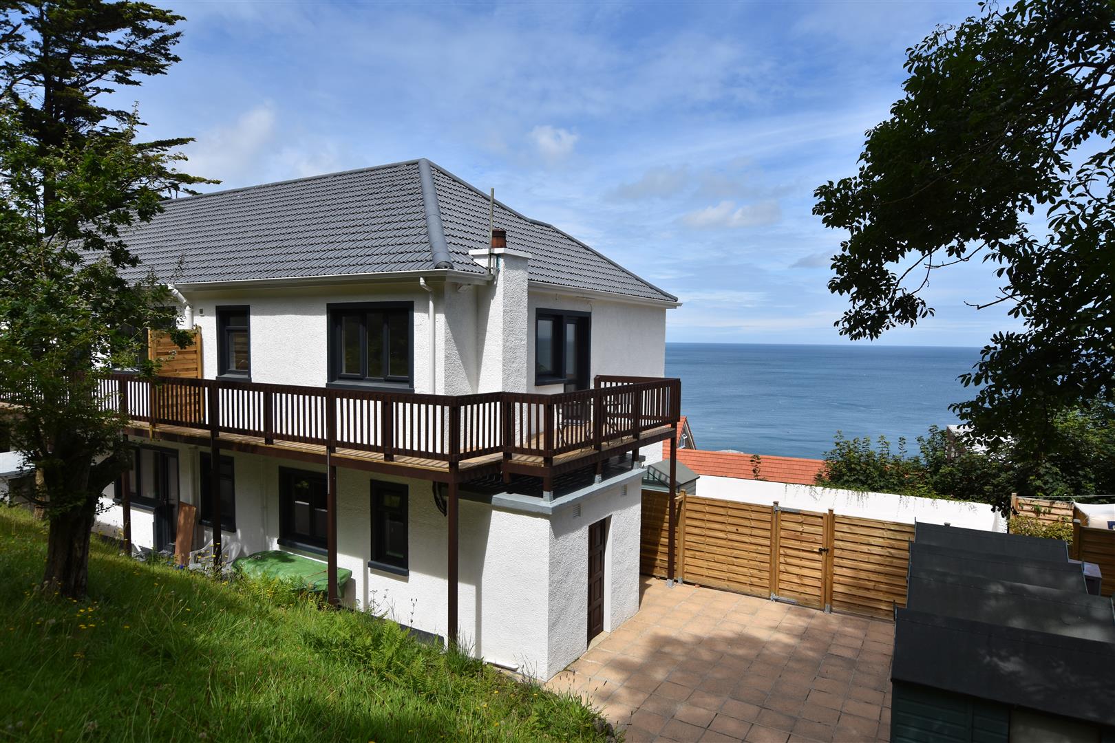 Property in Les Nouvelles Charrieres, Jersey, JE3
