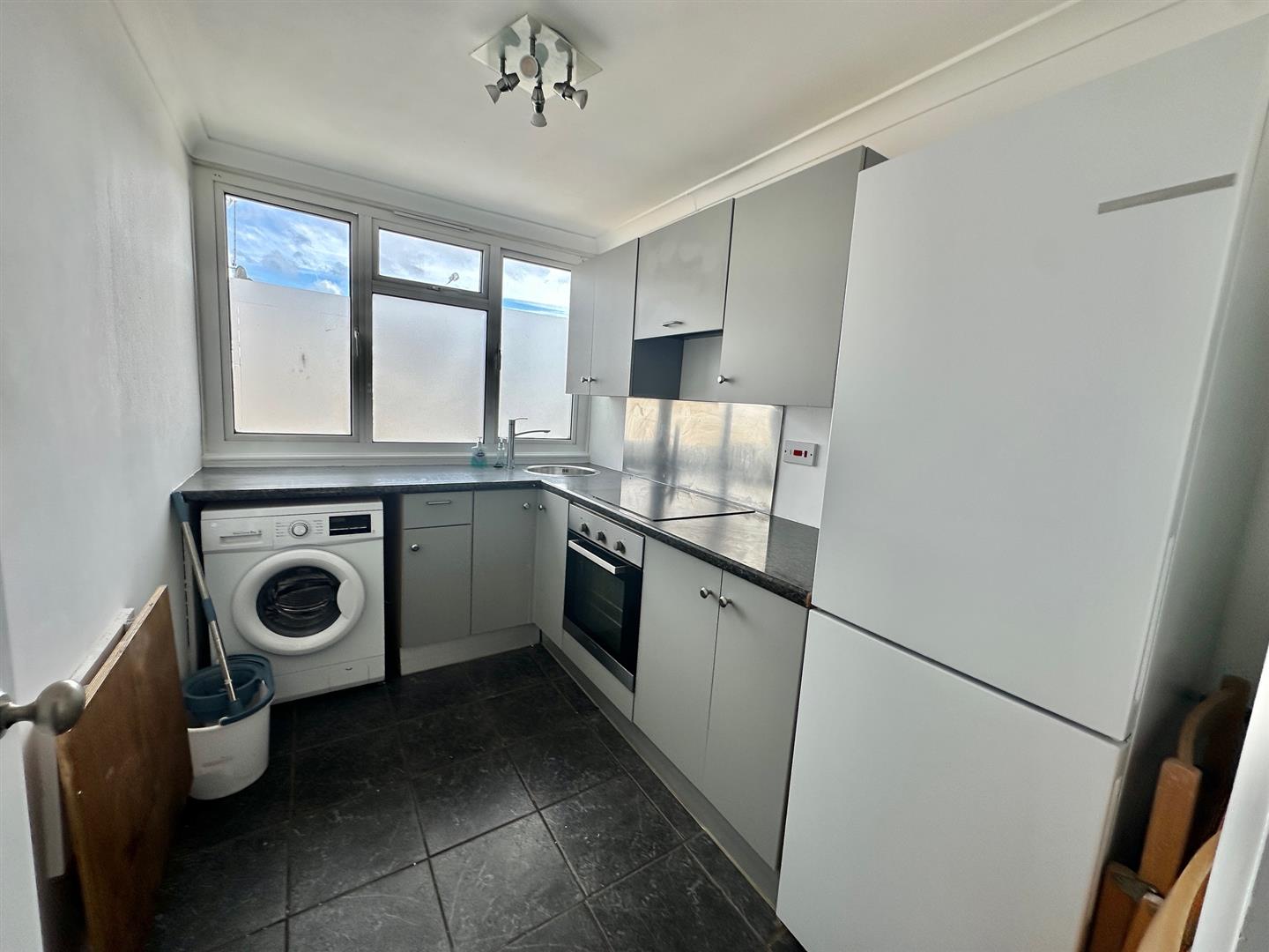 David Place, Jersey, JE2