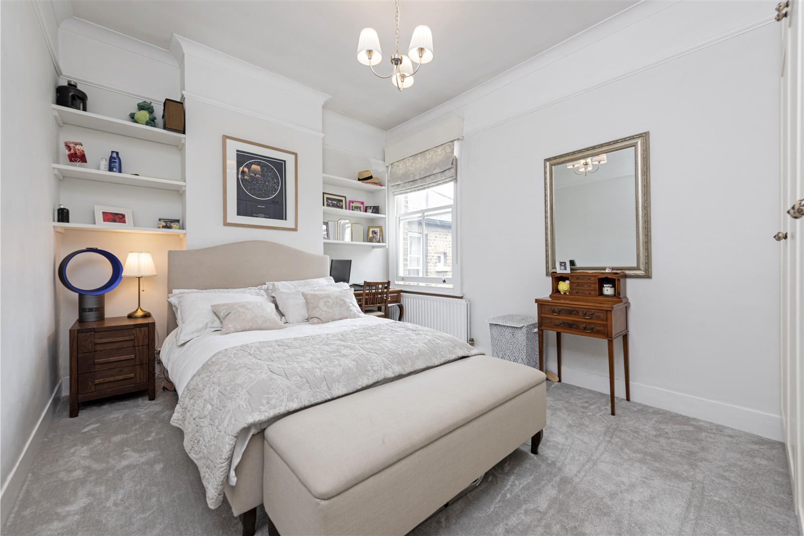 Property in St. Ann's Hill, London, SW18 2RX