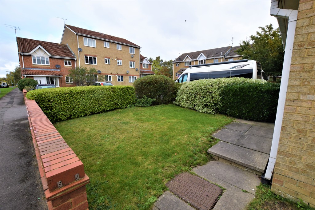 Property in Barnum Court, Swindon, SN2