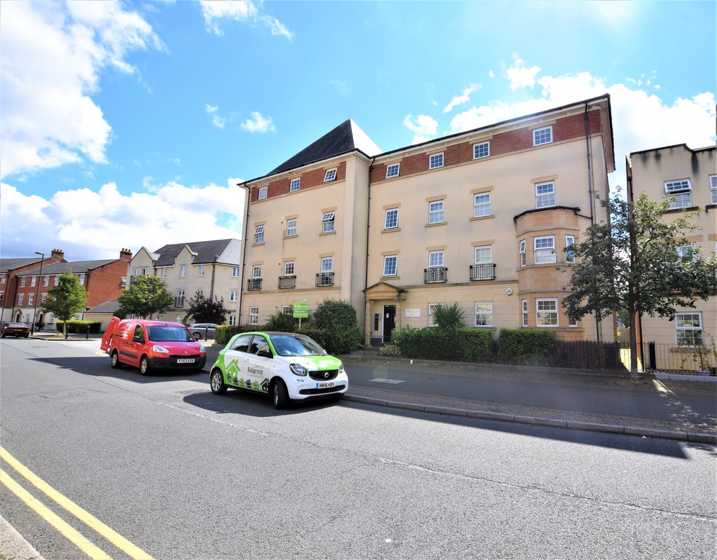 Property in Redhouse Way, Swindon, SN25