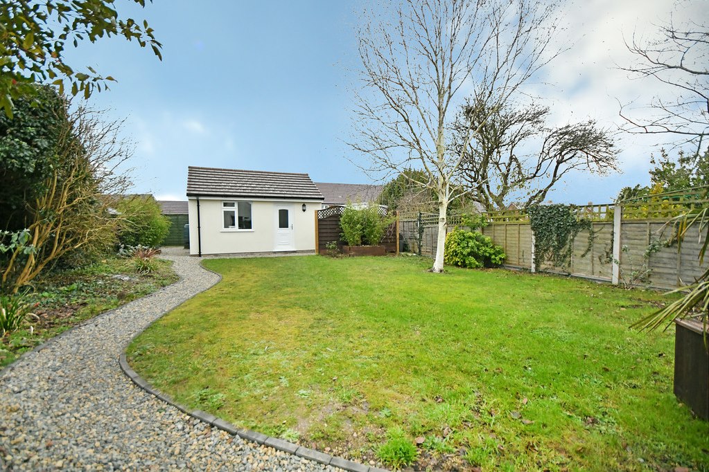 Property in Ermin Street, Swindon, SN26