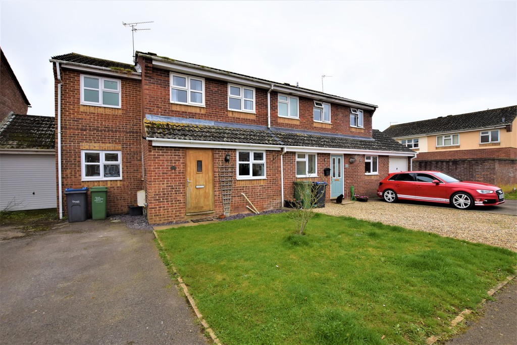 Property in Victoria Drive, Chippenham, SN15