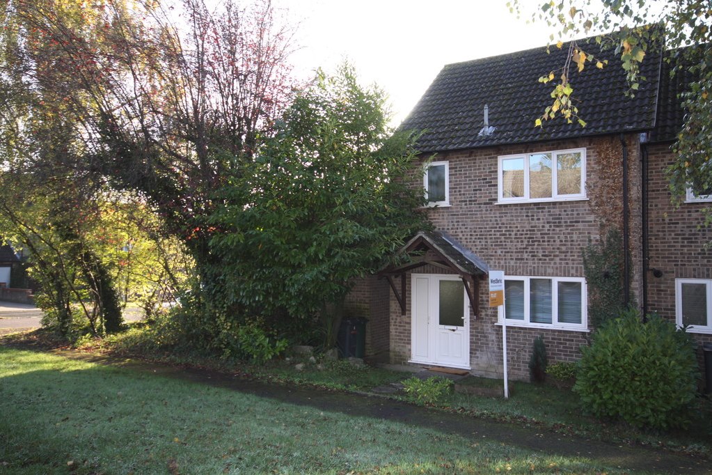 Property in Purbrook Road, Tadley, RG26