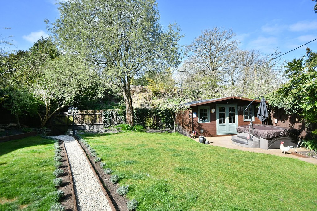 Property in Brimble Hill, Swindon, SN4