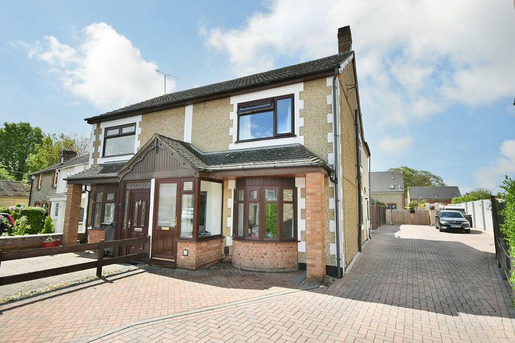 Property in Hyde Road, Swindon, SN2