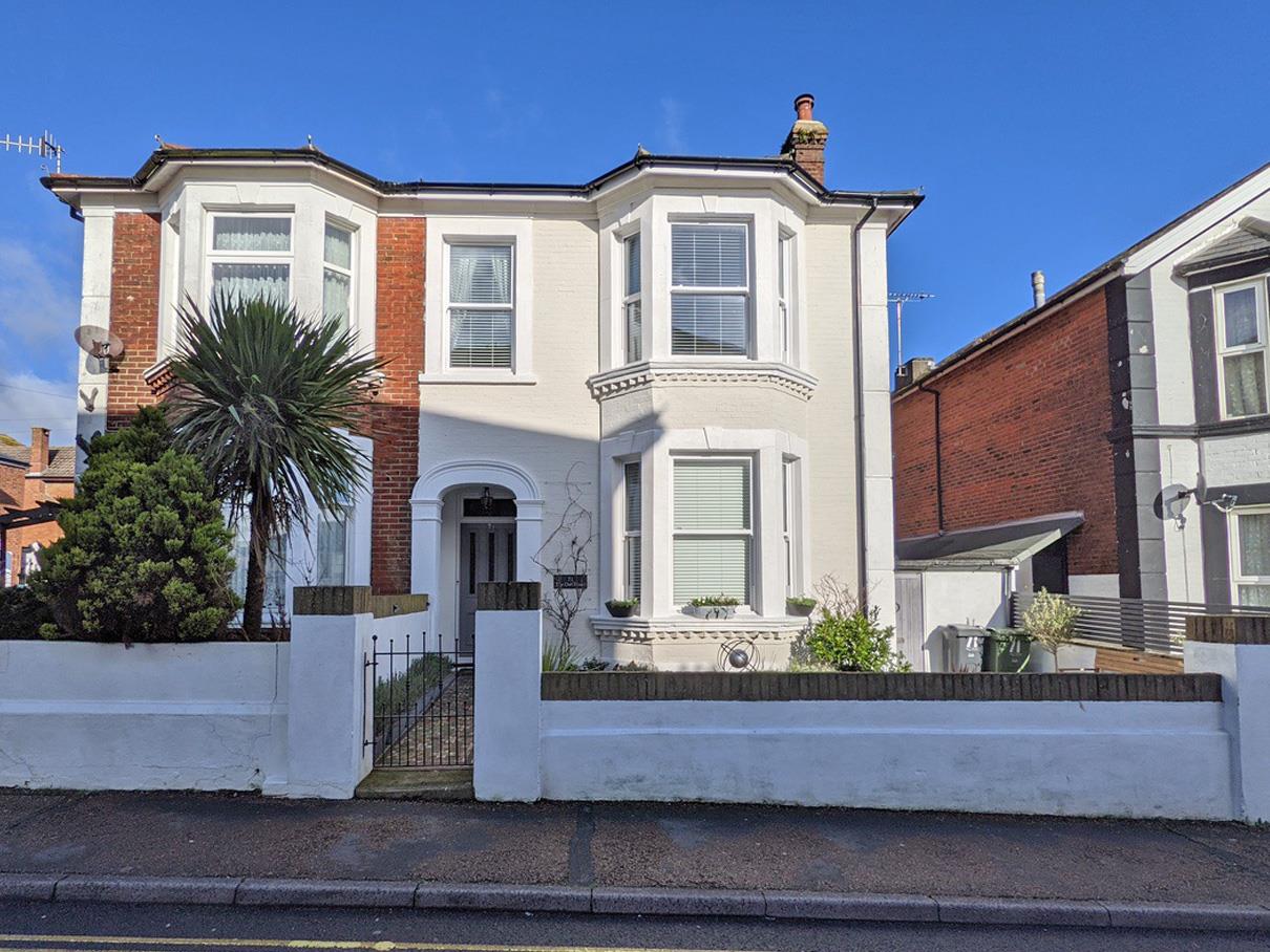 Property in The Owl House, 71 Station Avenue, Sandown