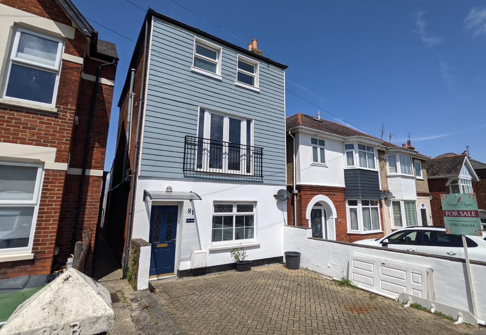 Property in 81, Mill Hill Road, Cowes