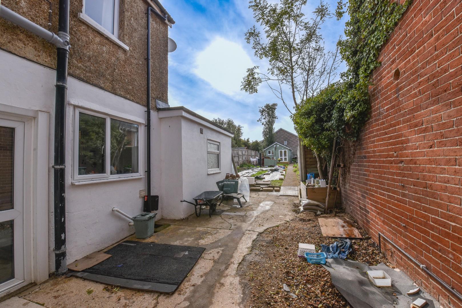 Property in 80, Slade Road, Ryde