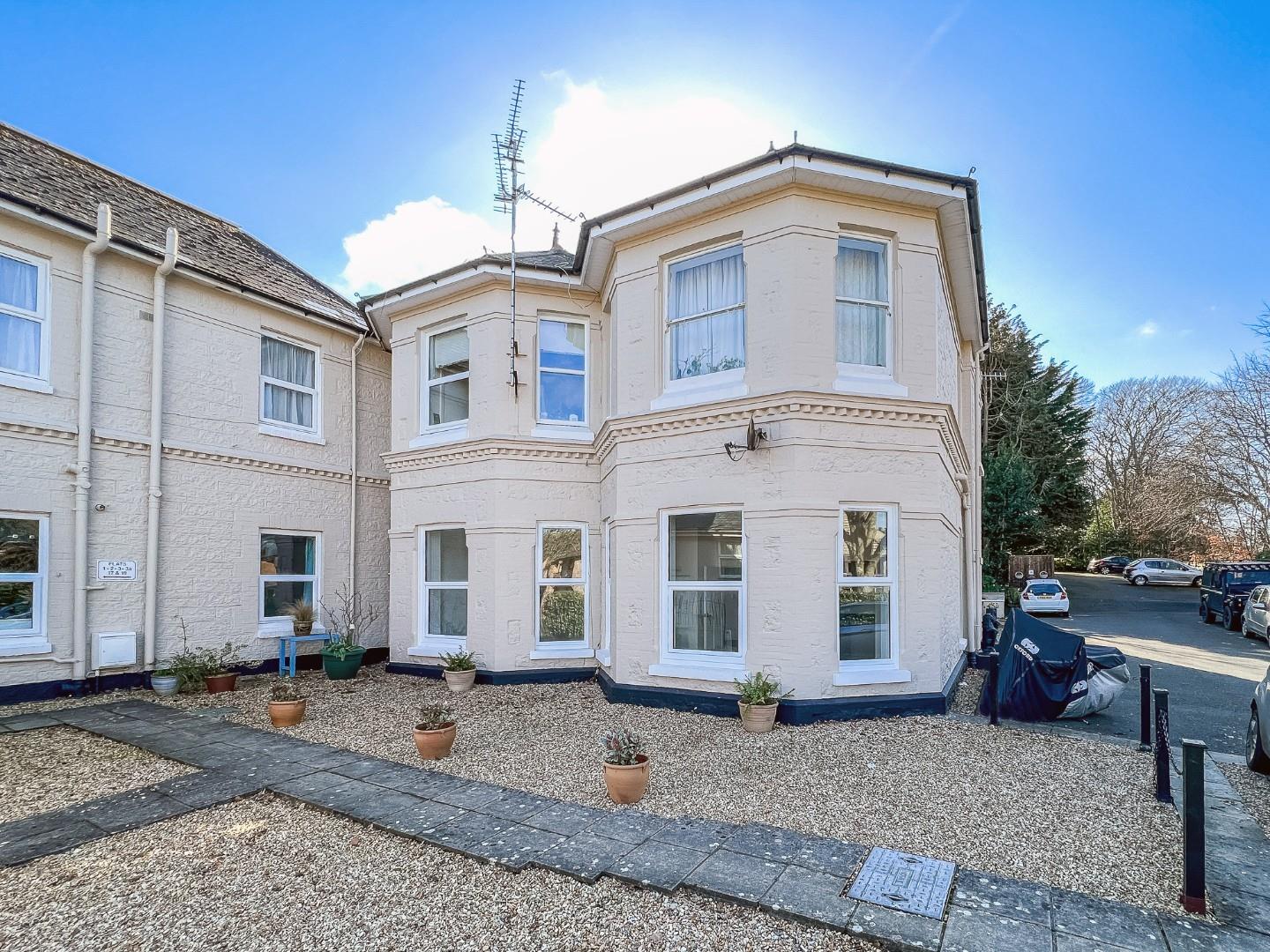 Property in Flat 4, Court, Victoria Avenue, Shanklin