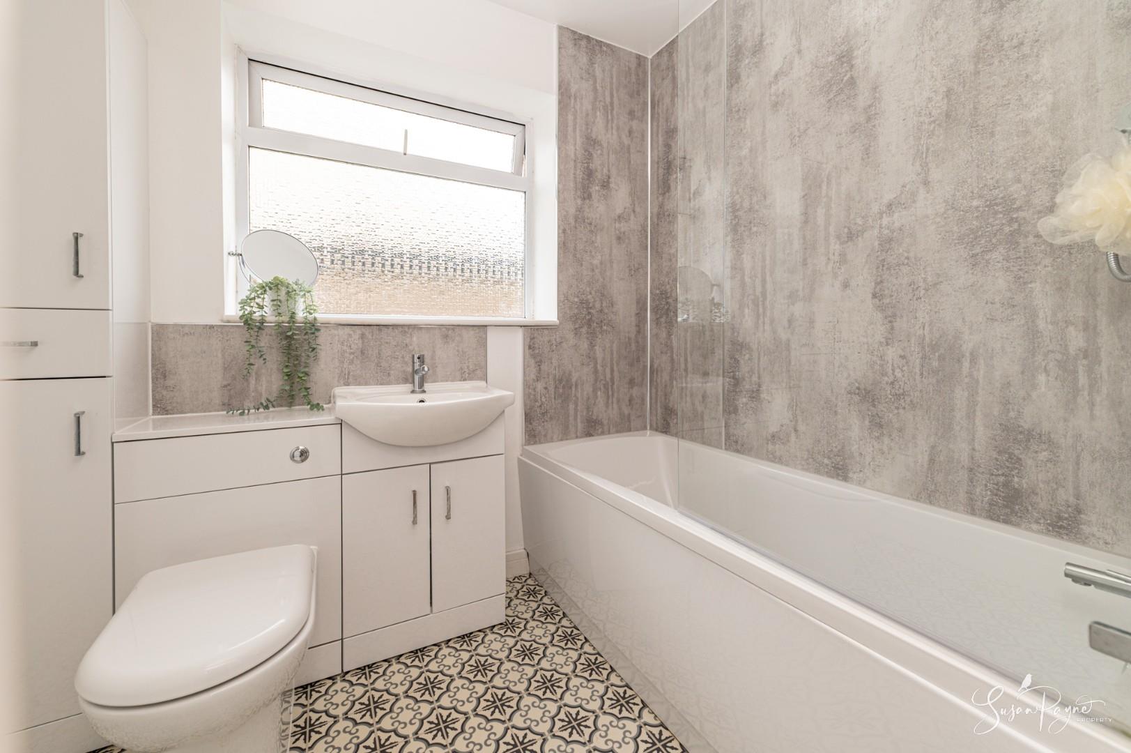 Property in Twin Oaks, 174 Great Preston Road, Ryde