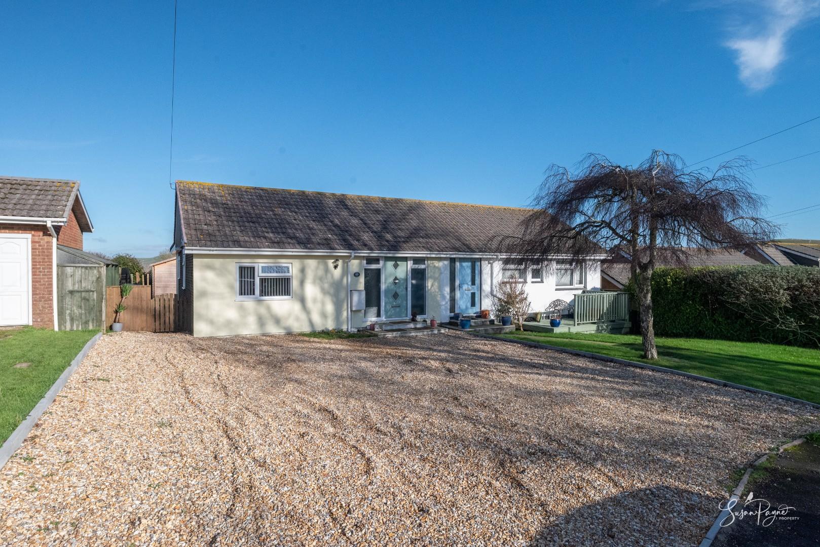Summer Breeze, Laceys Lane, Niton