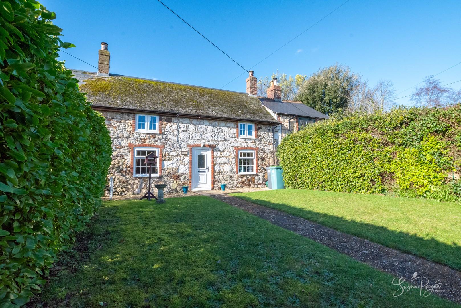 Alvina, Camp Road, Freshwater