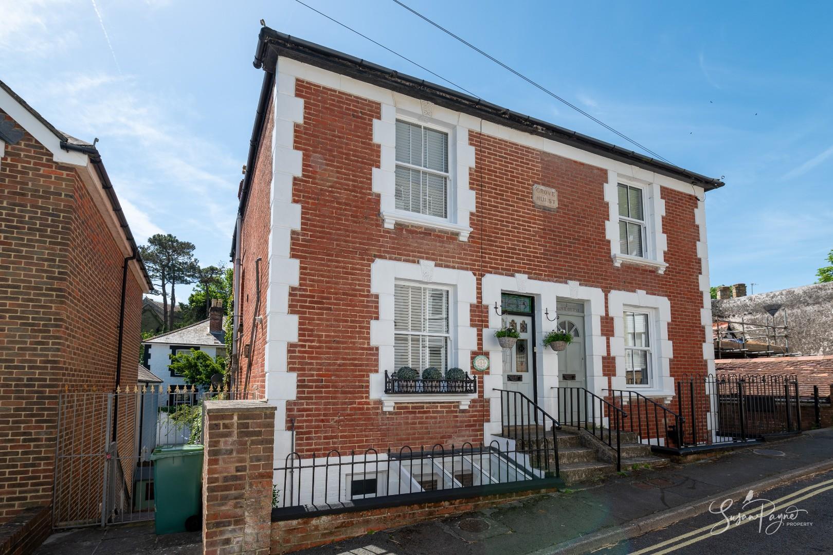 1 Grove Hurst, Marlborough Road, Ventnor