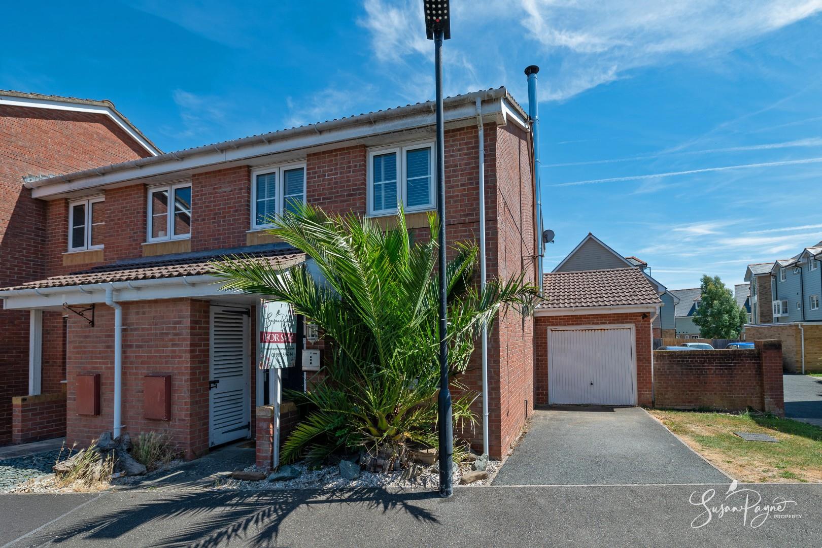 54, Snowberry Road, Newport