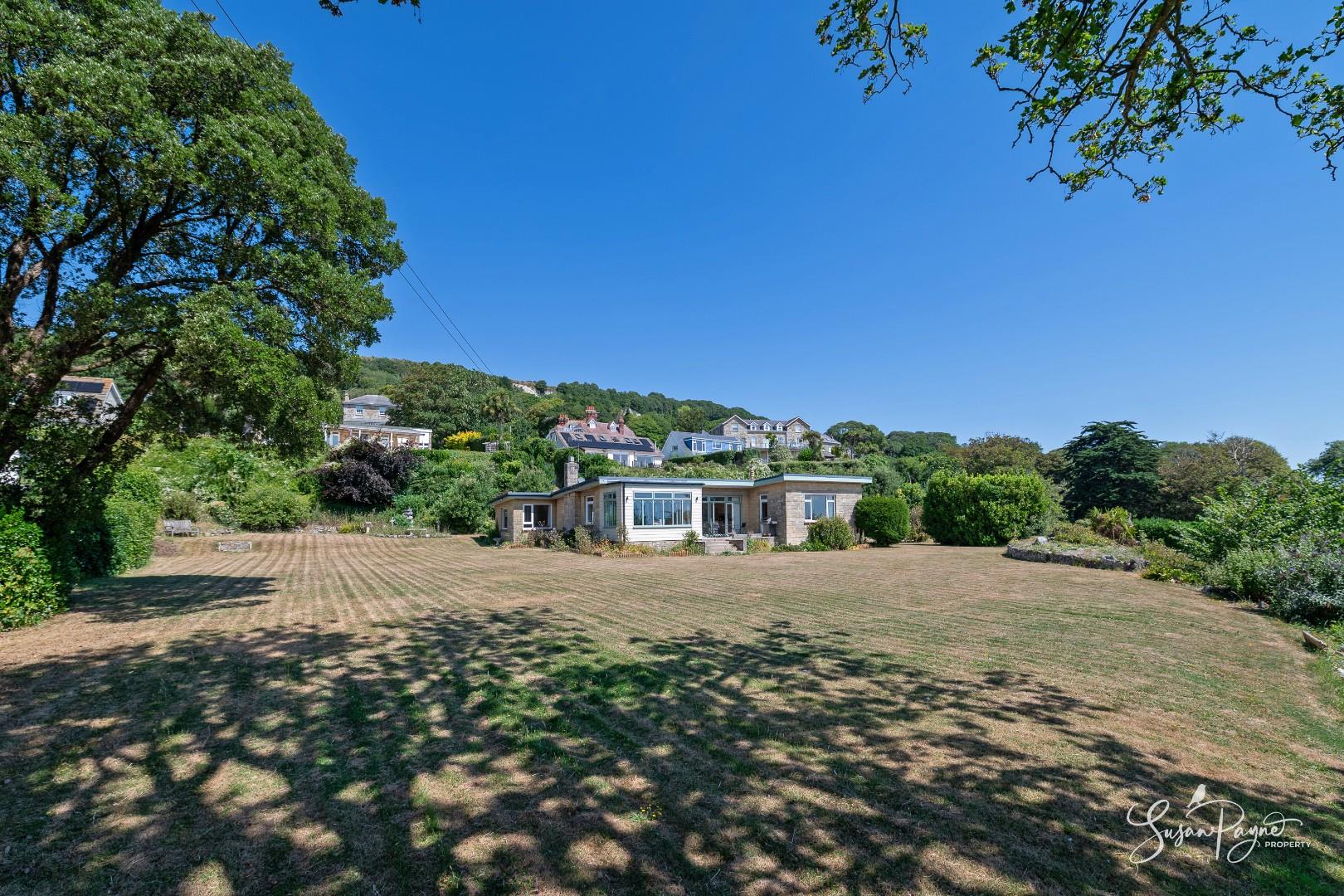 Craigie Lodge Gardens, Woolverton Road, St. Lawrence