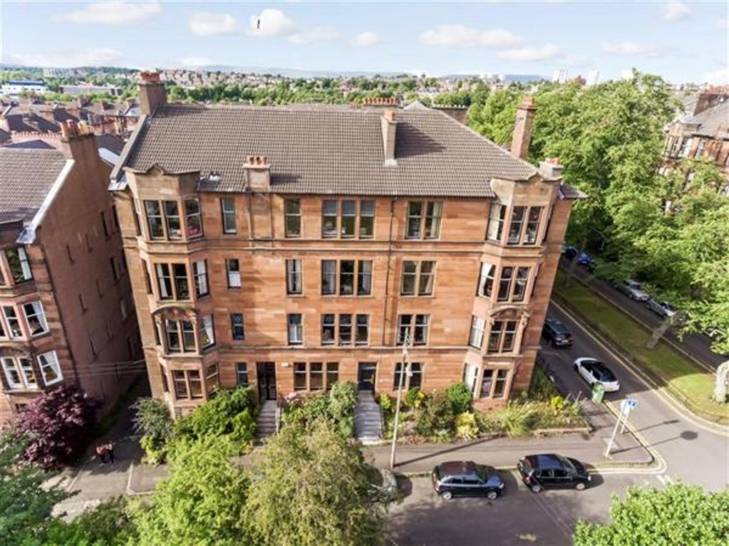Property in Queensborough Gardens, Glasgow, G12