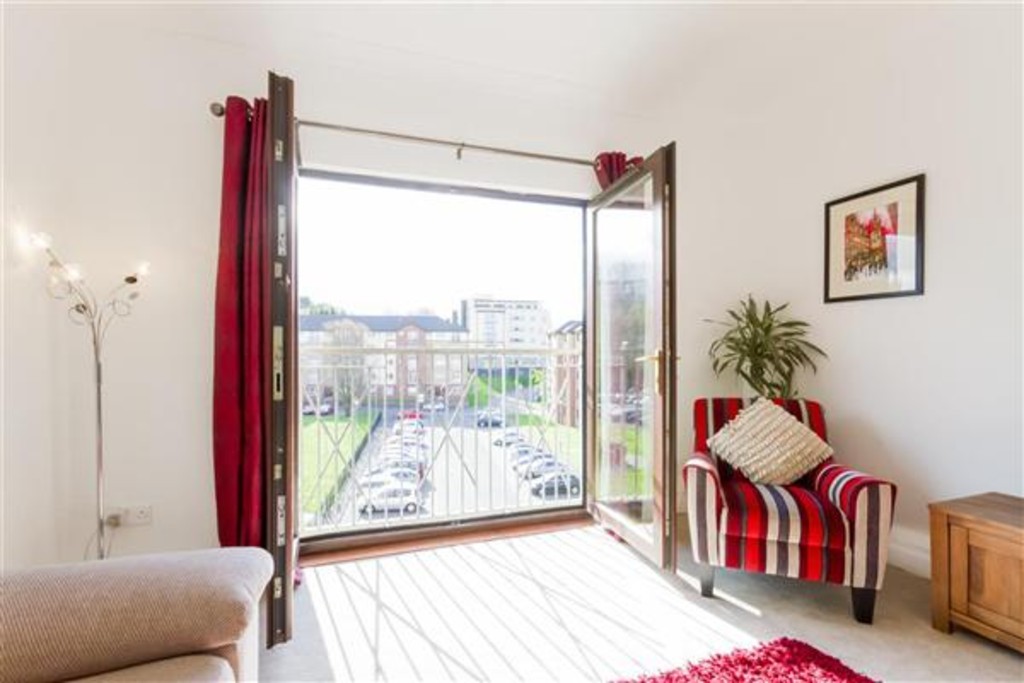 Property in Ferry Road, Glasgow, G3