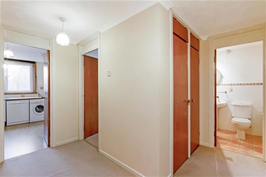 Property in Clarence Gardens, Glasgow, G11