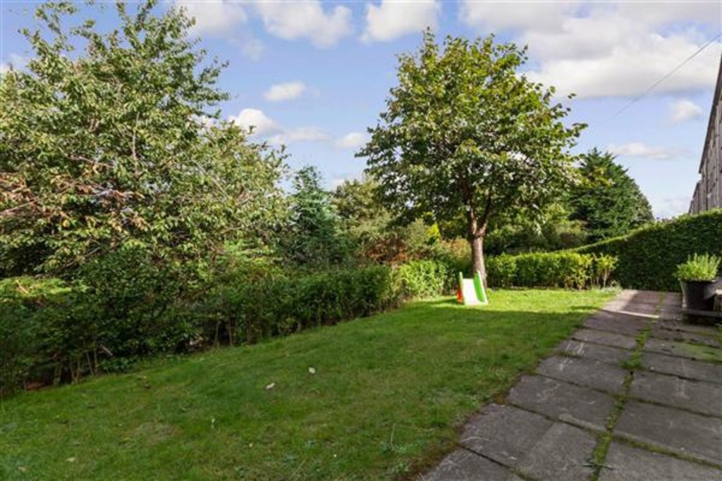 Property in Weymouth Drive, Glasgow, G12