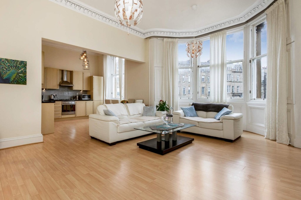 Property in Lynedoch Place, Glasgow, G3