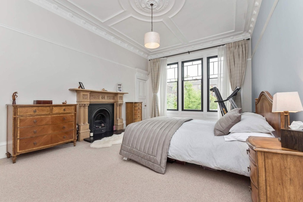 Property in Clarence Drive , Glasgow, G12